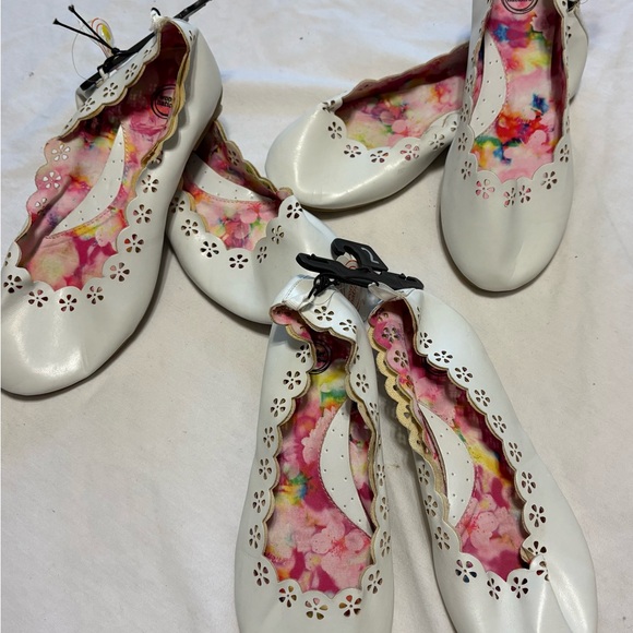 Wonder Nation White Women's Shoes - Picture 5 of 6